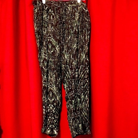 Haute Hippie 100% Silk Botanical Print Lou… - Picture 2 of 3